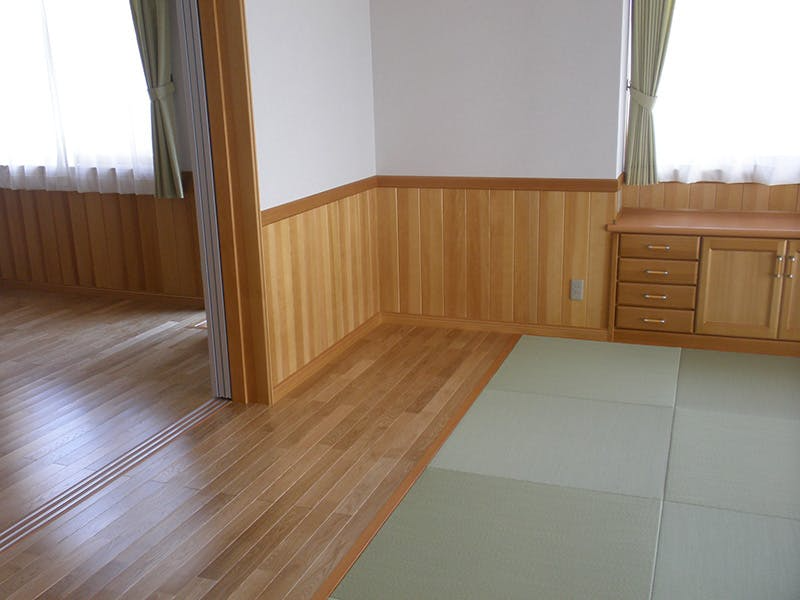 アガチス 羽目板